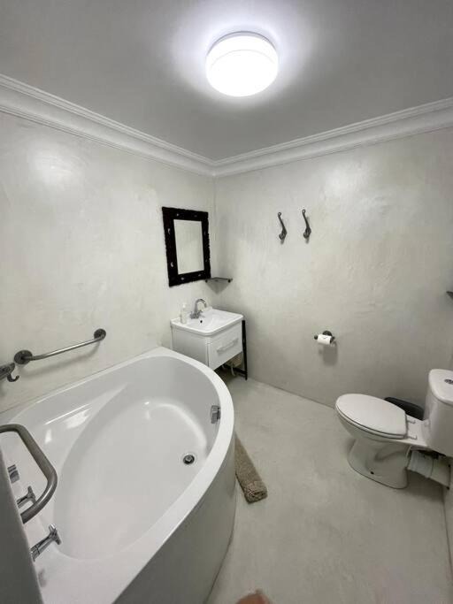 Photo of Bathroom in Yzerfontein