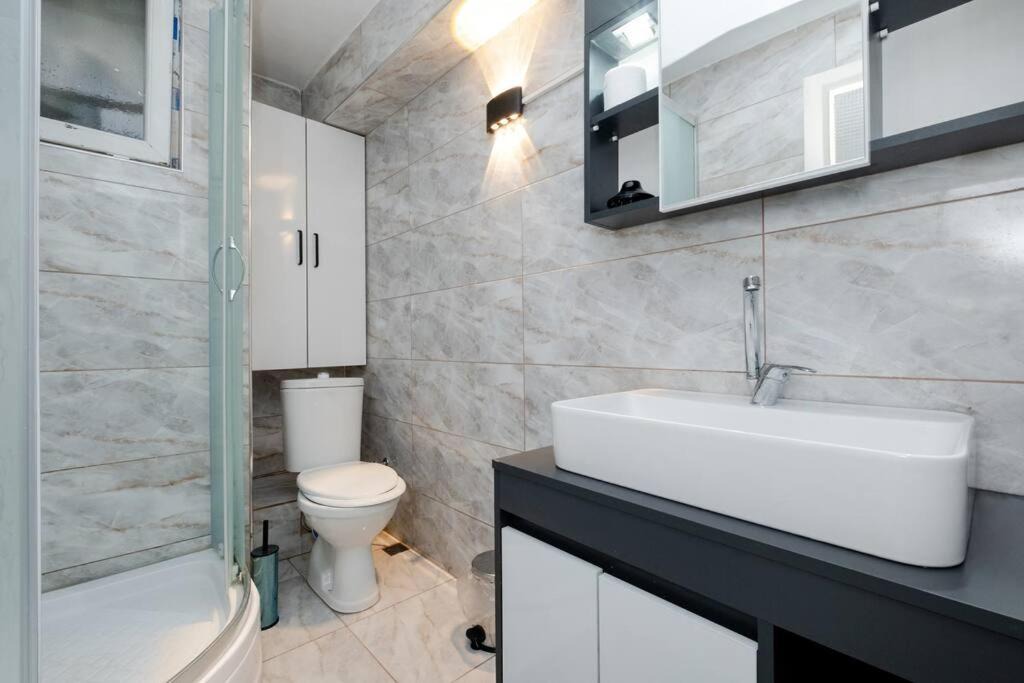 Photo of Bathroom in Cihangir