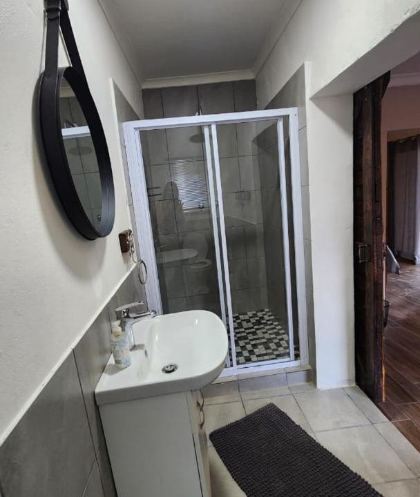 Photo of Bathroom in Hekpoort