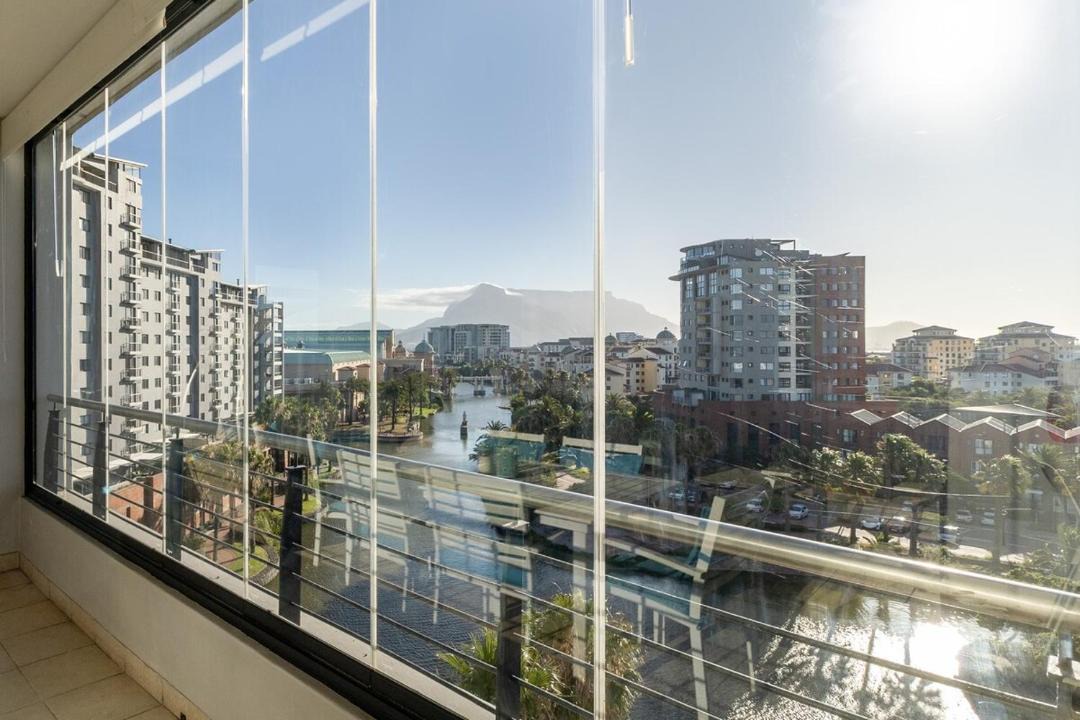 Photo of Patio Balcony in Century City