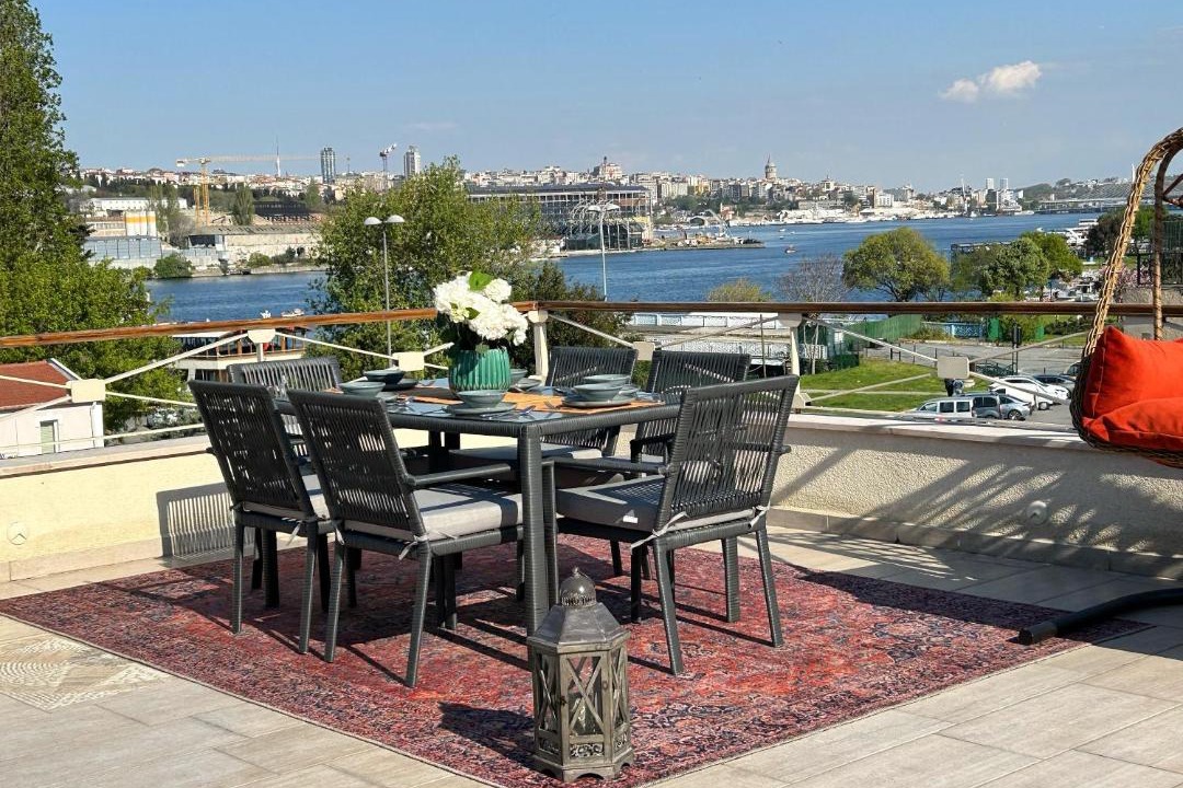 Photo of Patio Balcony in Istanbul City Center