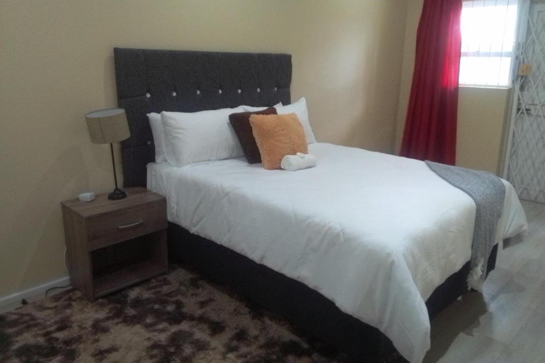 Photo of Bedroom in Quigney Beach