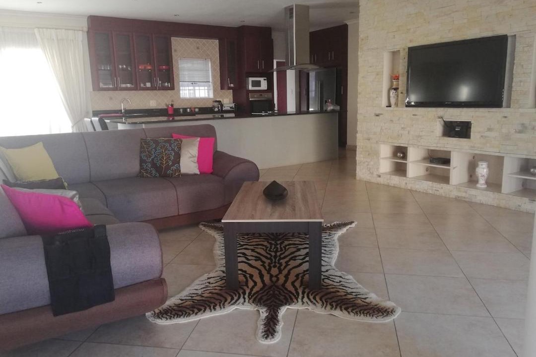 Photo of Livingroom in Humewood