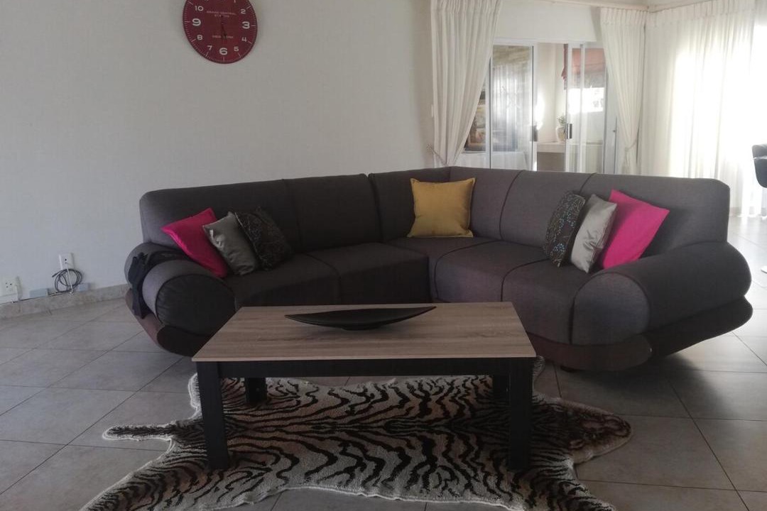 Photo of Livingroom in Humewood