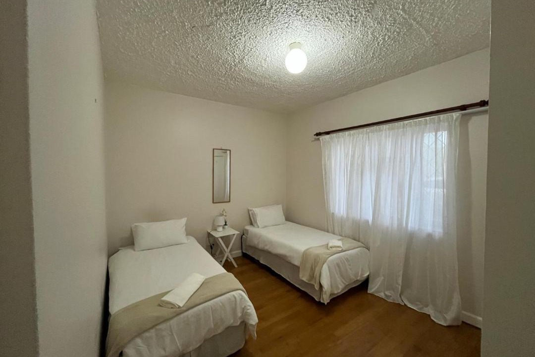 Photo of Bedroom in Pollok Beach