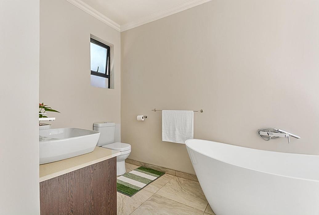 Photo of Bathroom in Greater Johannesburg Metropolitan Area