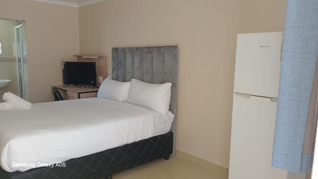 Photo of Bedroom in Isipingo