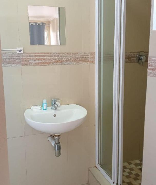 Photo of Bathroom in Isipingo