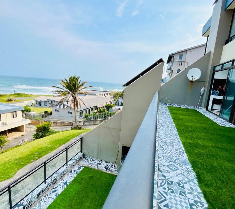 Photo of Patio Balcony in Manaba Beach