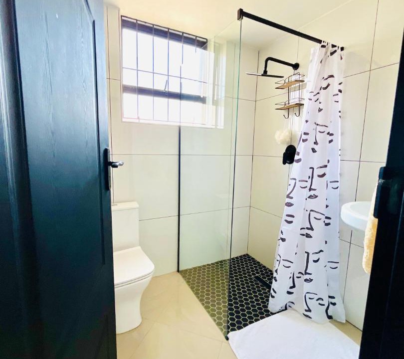 Photo of Bathroom in Manaba Beach