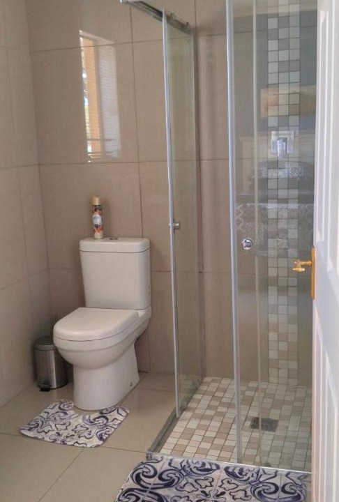 Photo of Bathroom in Universitas