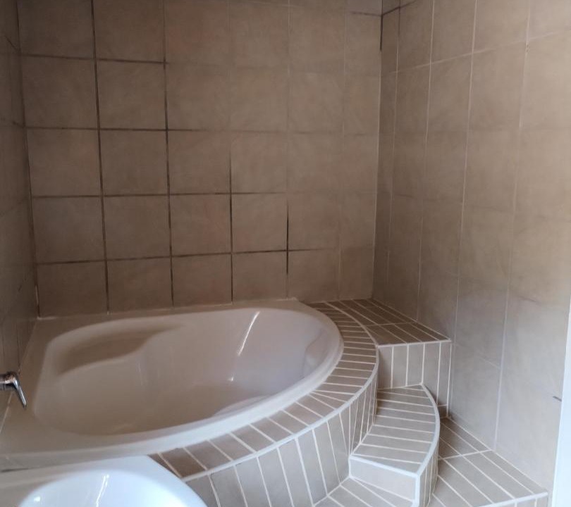 Photo of Bathroom in Balgowan