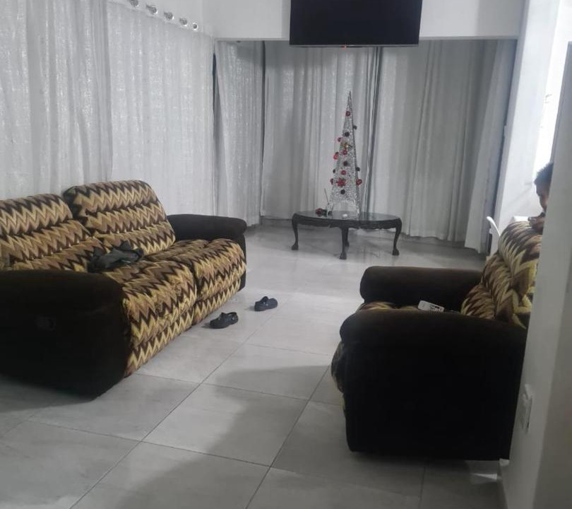 Photo of Livingroom in Tinley Manor
