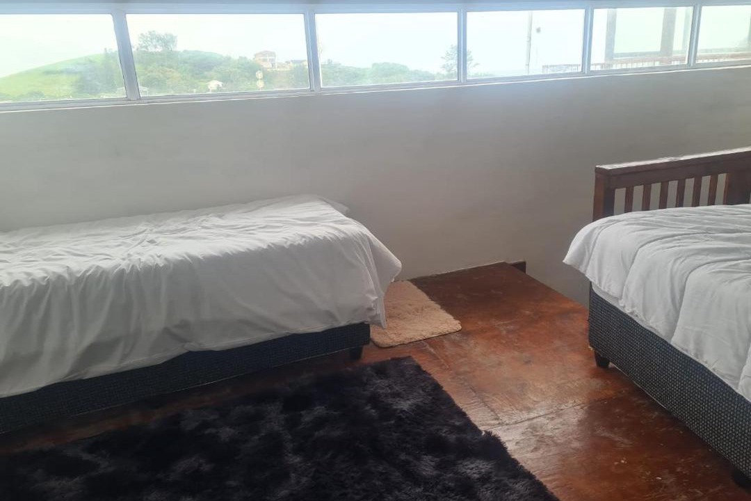 Photo of Bedroom in Tinley Manor