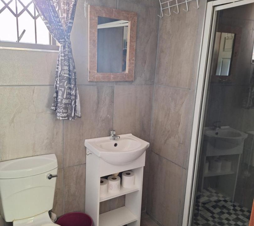Photo of Bathroom in George