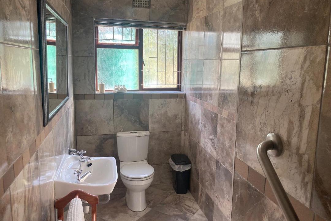 Photo of Bathroom in Rome Glen
