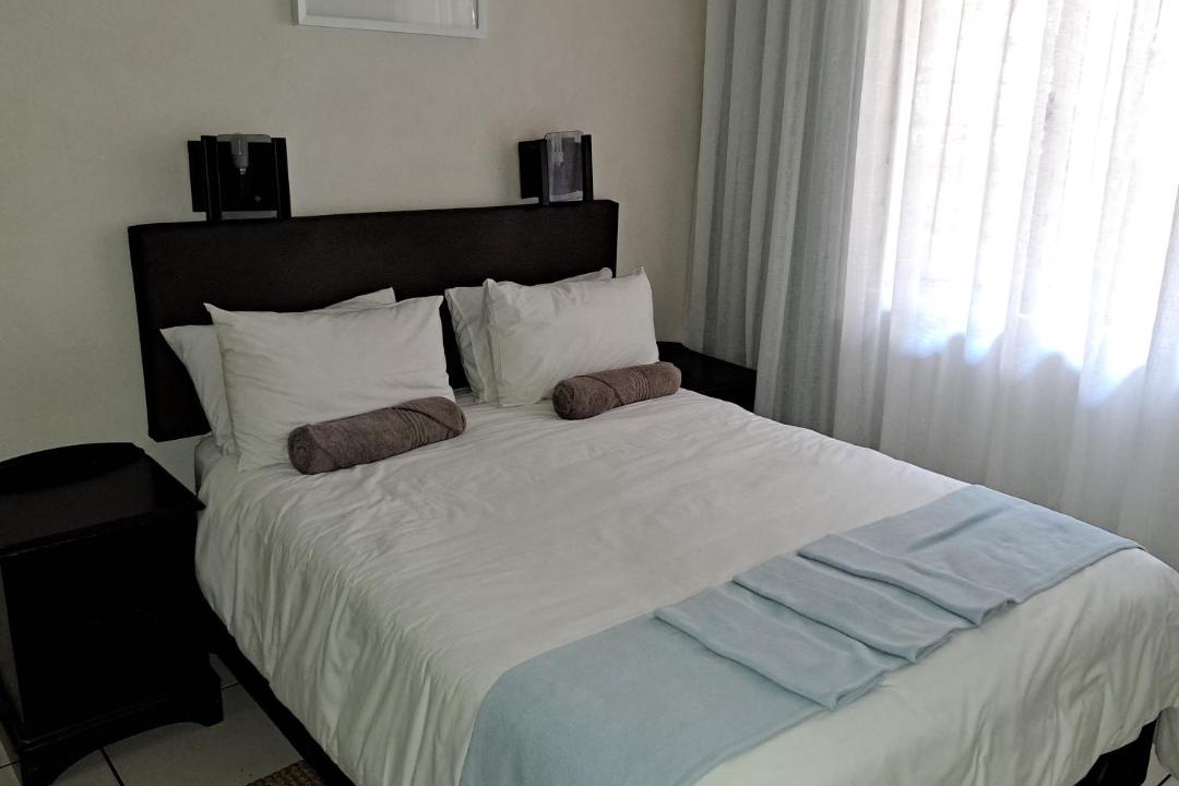 Photo of Bedroom in Illovo Beach