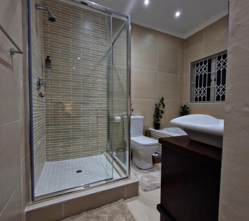 Photo of Bathroom in Bluff
