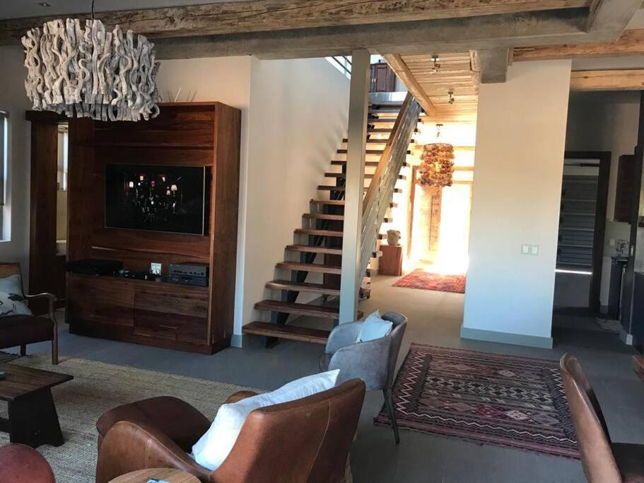 Photo of Livingroom in Buffalo Bay