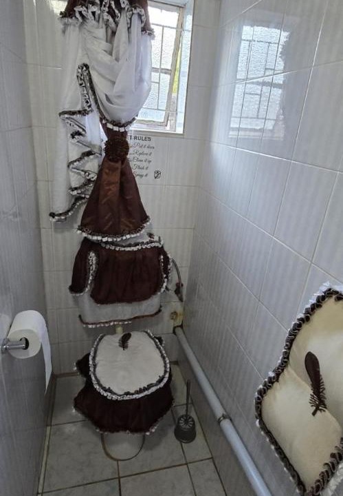 Photo of Bathroom in Danielskuil
