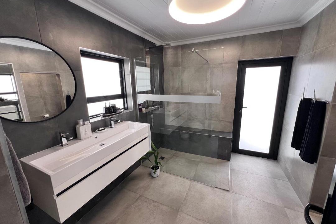 Photo of Bathroom in Linkside