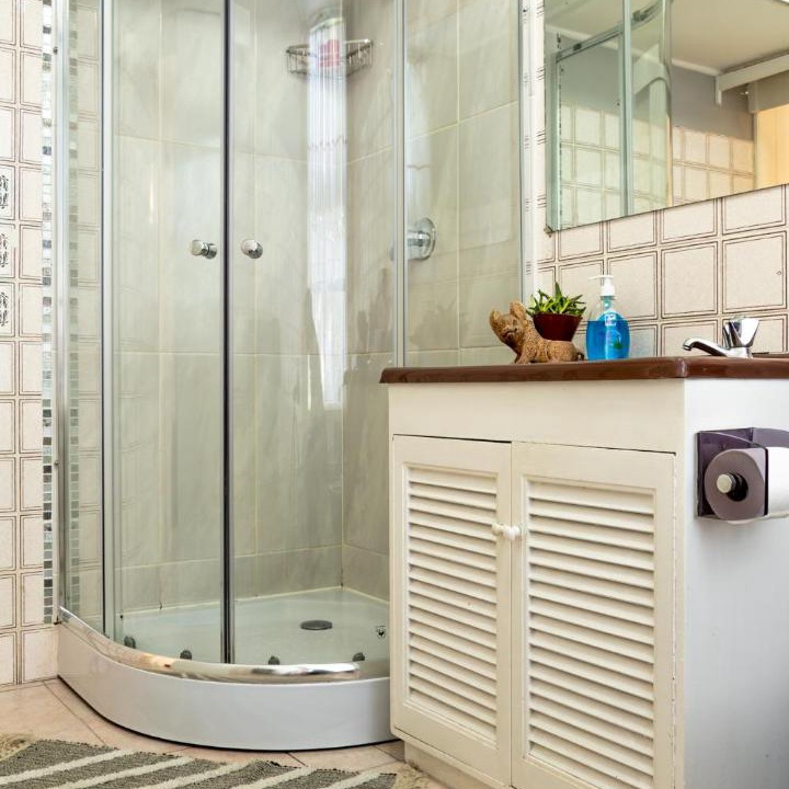 Photo of Bathroom in Parow North