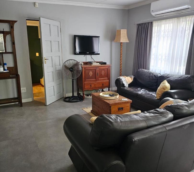 Photo of Livingroom in White River
