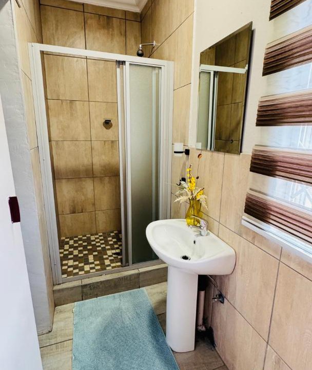 Photo of Bathroom in Groot Drakenstein