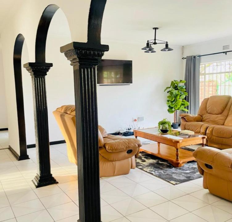 Photo of Livingroom in Ekurhuleni