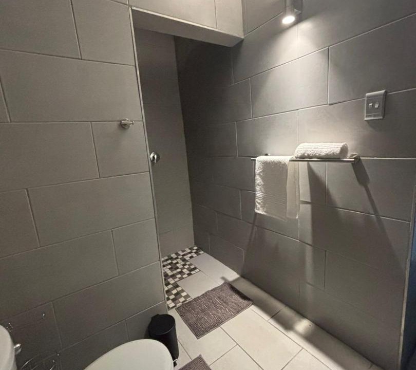 Photo of Bathroom in Flora Park