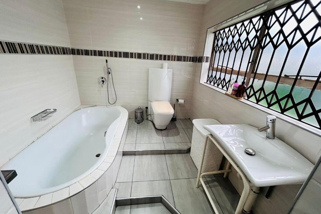 Photo of Bathroom in Thohoyandou