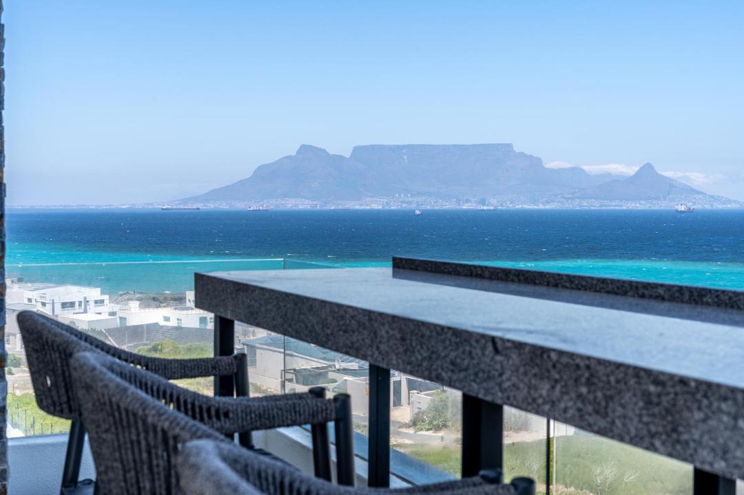 Photo of Patio Balcony in Bloubergstrand