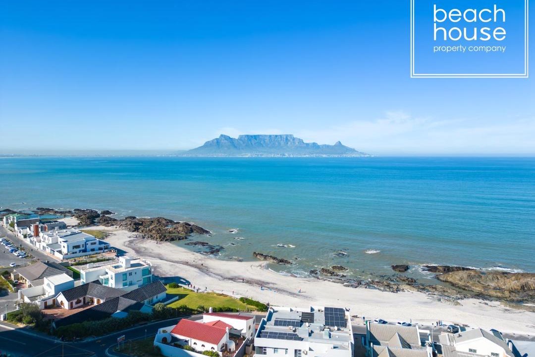 Photo of Others in Bloubergstrand