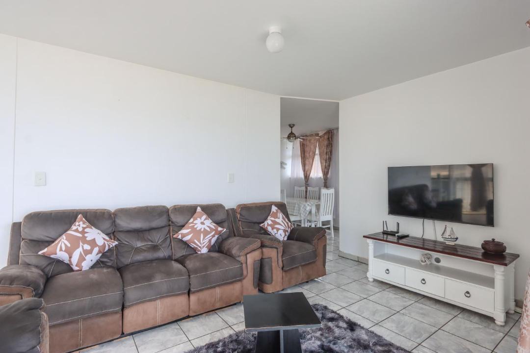Photo of Livingroom in Amanzimtoti