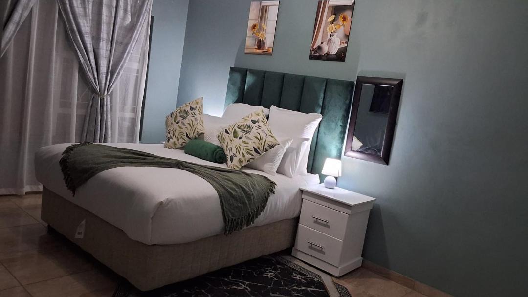 Photo of Bedroom in Emalahleni