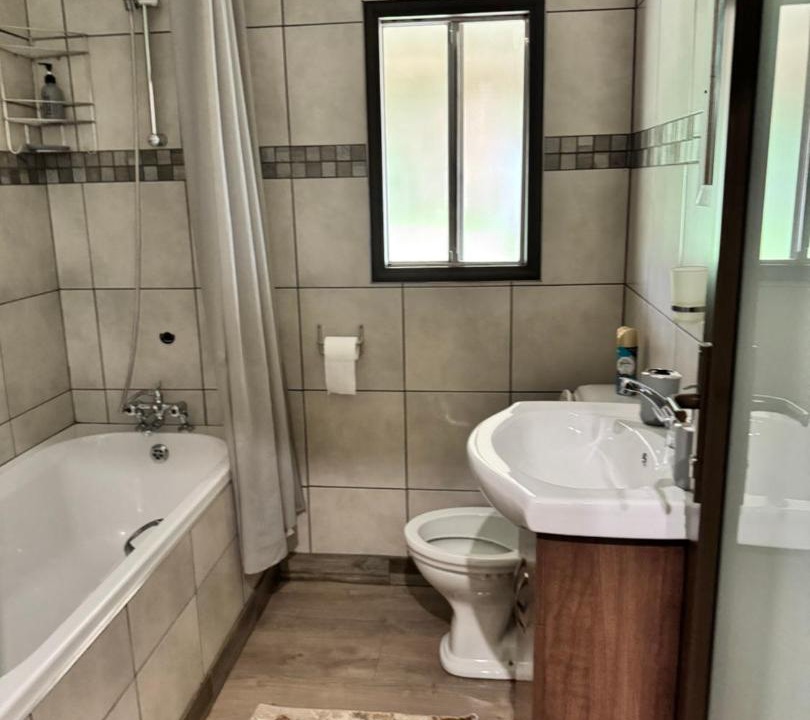 Photo of Bathroom in Magaliesberg