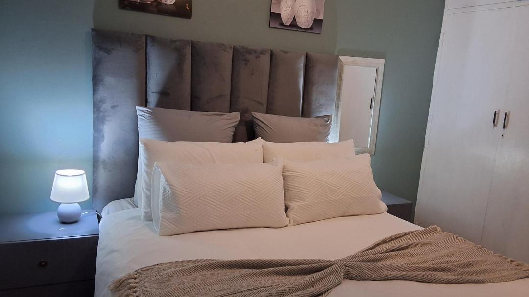 Photo of Bedroom in Emalahleni