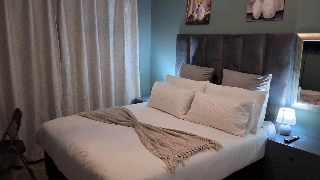 Photo of Bedroom in Emalahleni
