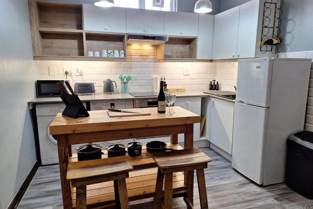 Photo of Kitchen in Redhill