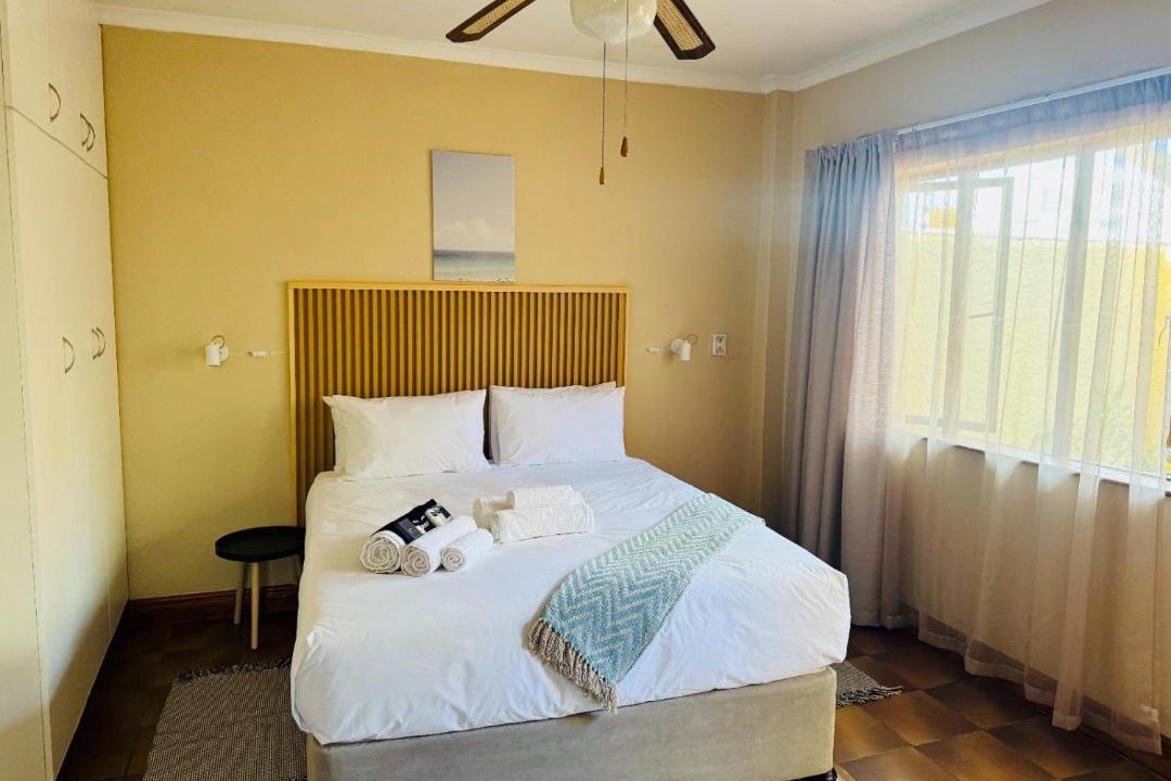 Photo of Bedroom in Pollok Beach