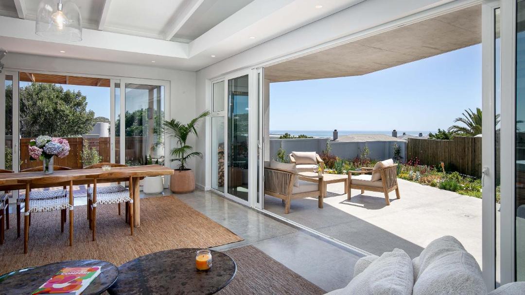 Photo of Patio Balcony in Noordhoek