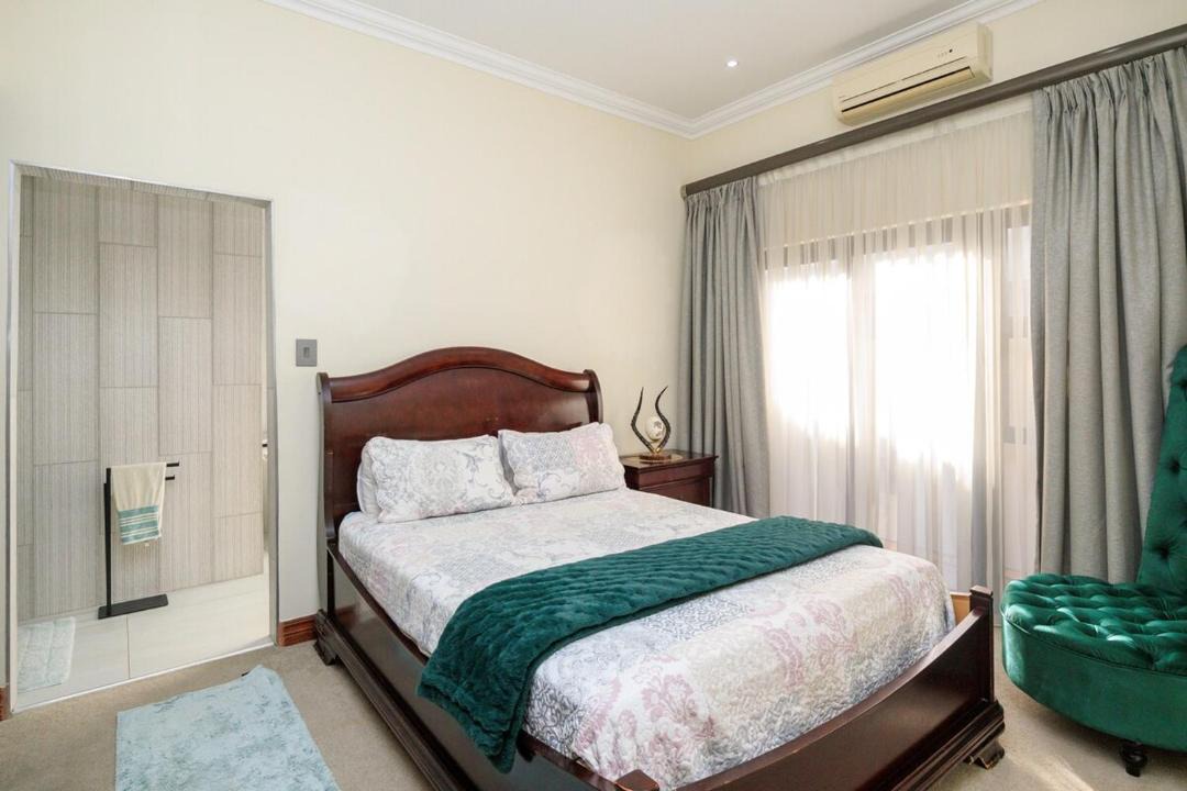 Photo of Bedroom in Hartbeespoort