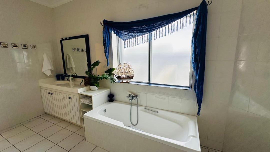 Photo of Bathroom in Struisbaai