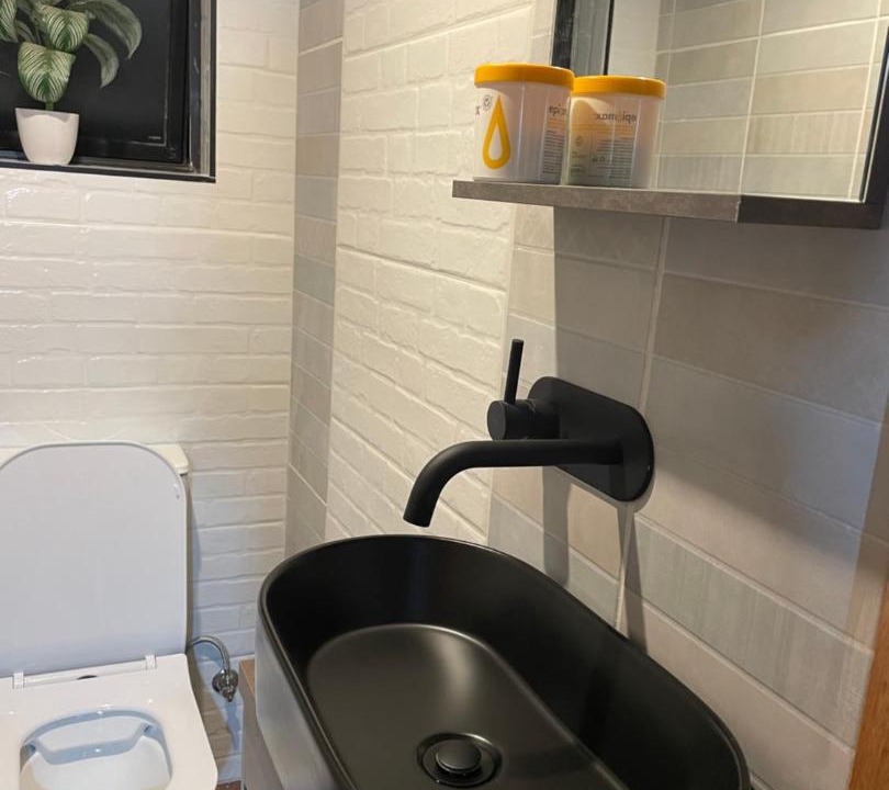 Photo of Bathroom in Baileys Muckleneuk