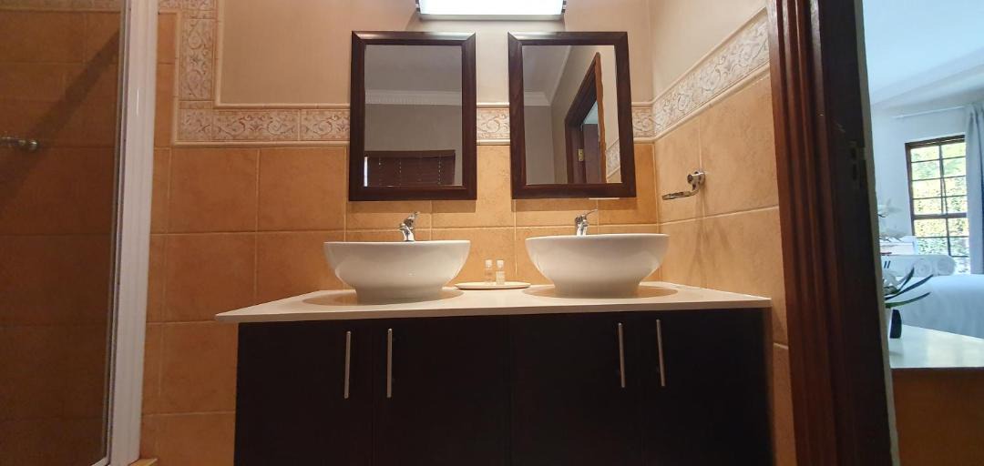 Photo of Bathroom in George