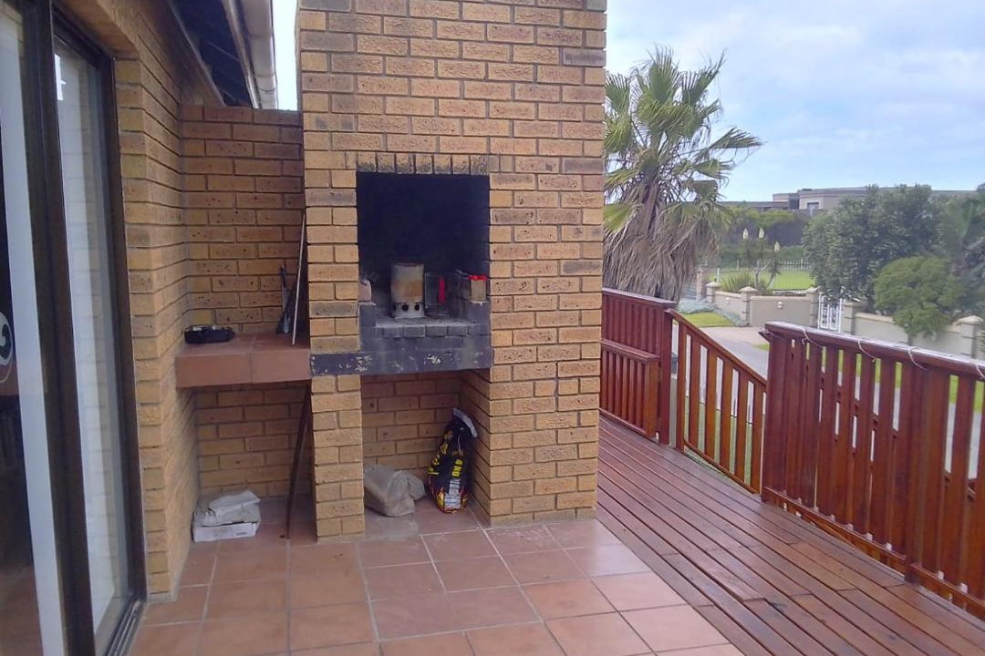 Photo of Patio Balcony in Myoli Beach