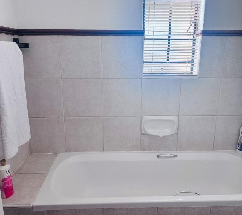Photo of Bathroom in Die Hoewes