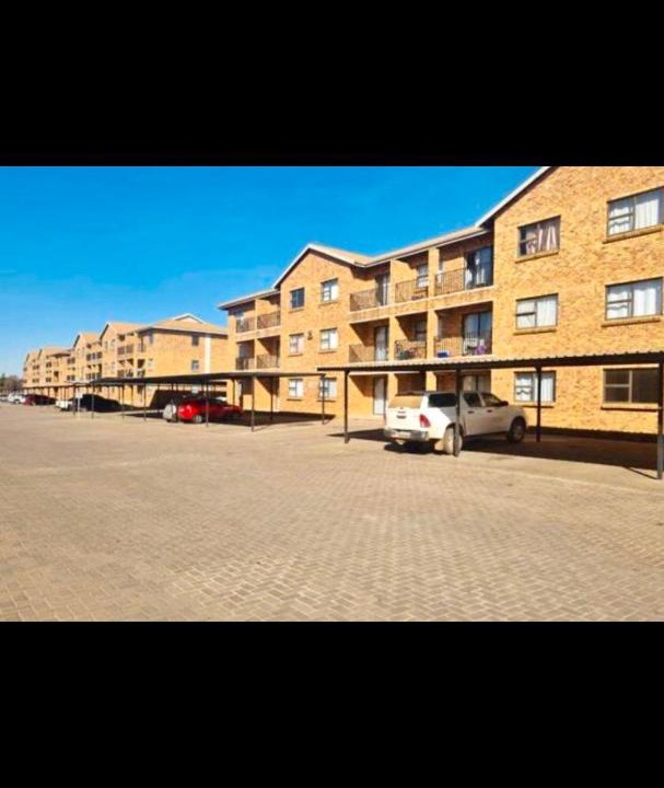 Photo of Buildings in Delmas