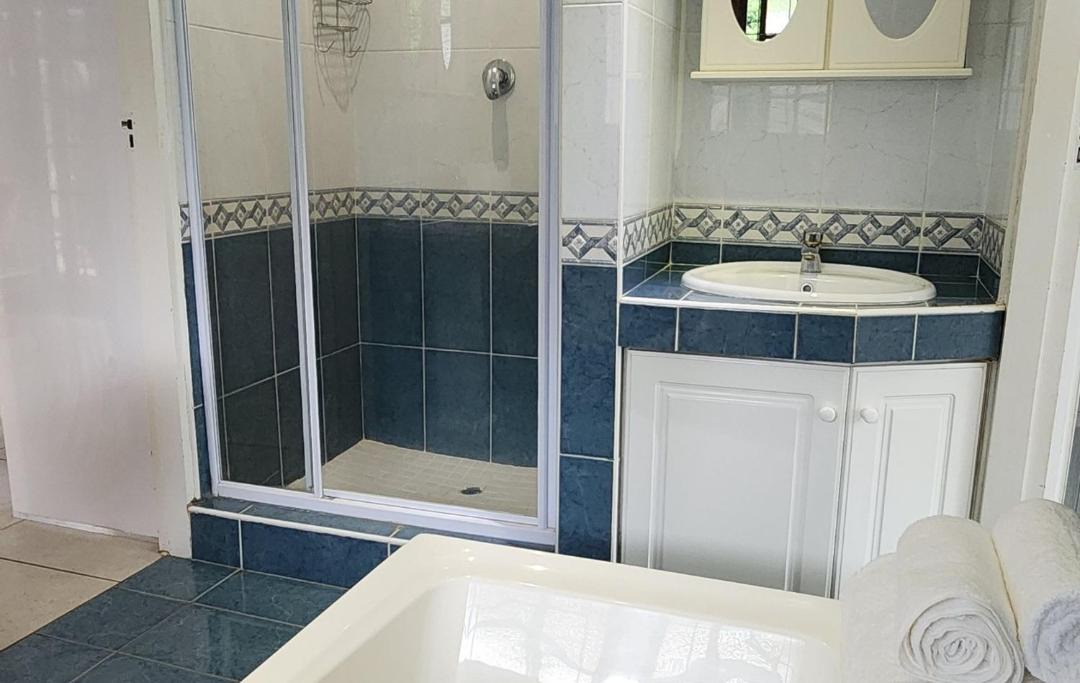 Photo of Bathroom in Winston Park