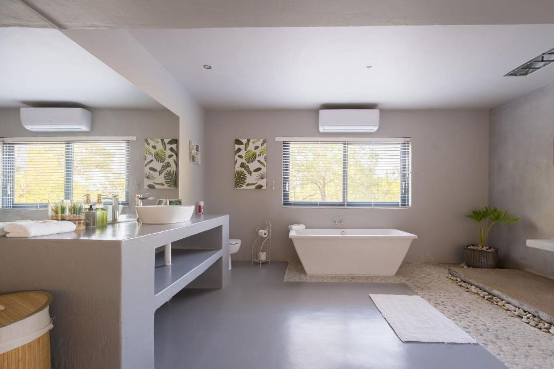 Photo of Bathroom in Hoedspruit
